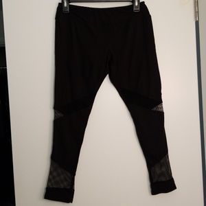 Fishnet leggings